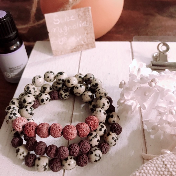 Dalmatian Jasper stone lava diffuser stretch bracelets - Picture 9 of 9